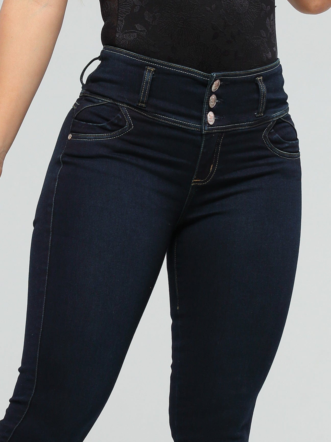 Wren Butt Lift Jeans 15024
