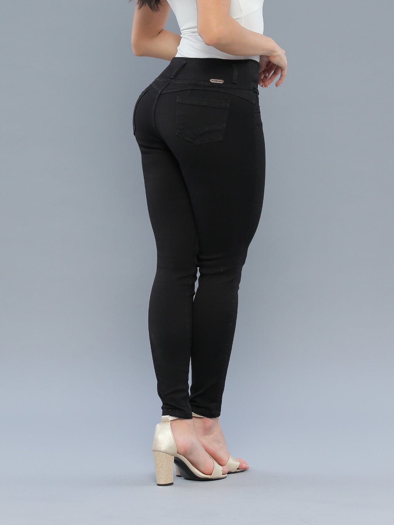 Ami Butt Lift Jeans 15797