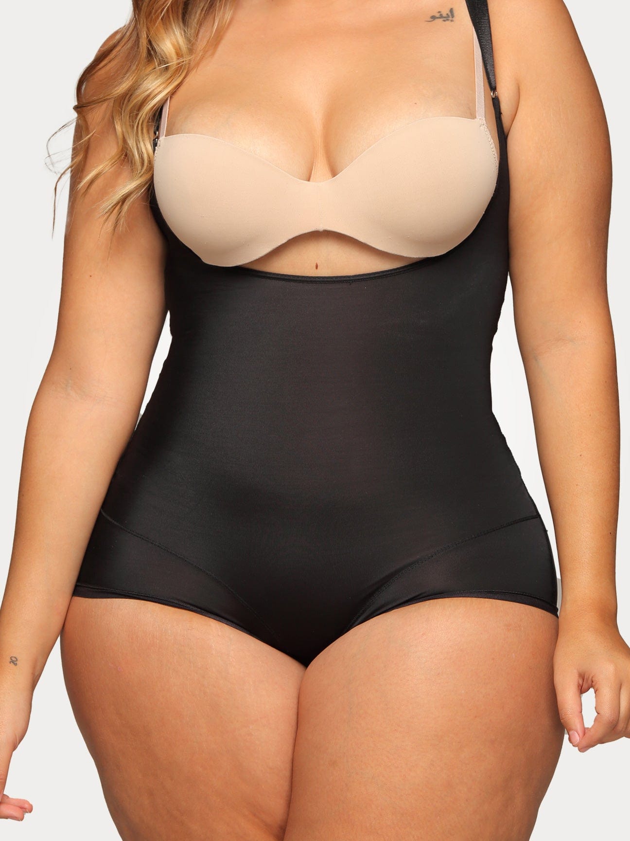 Black Colombian invisible faja bodysuit with smoothing fabric, front view