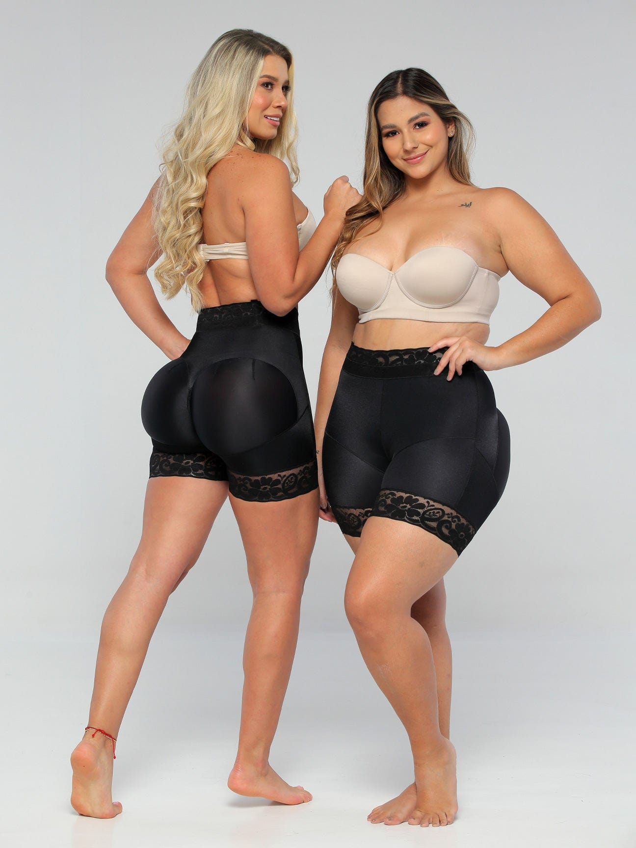 Pantalones cortos de levantamiento de cintura alta con elevación natural NS002