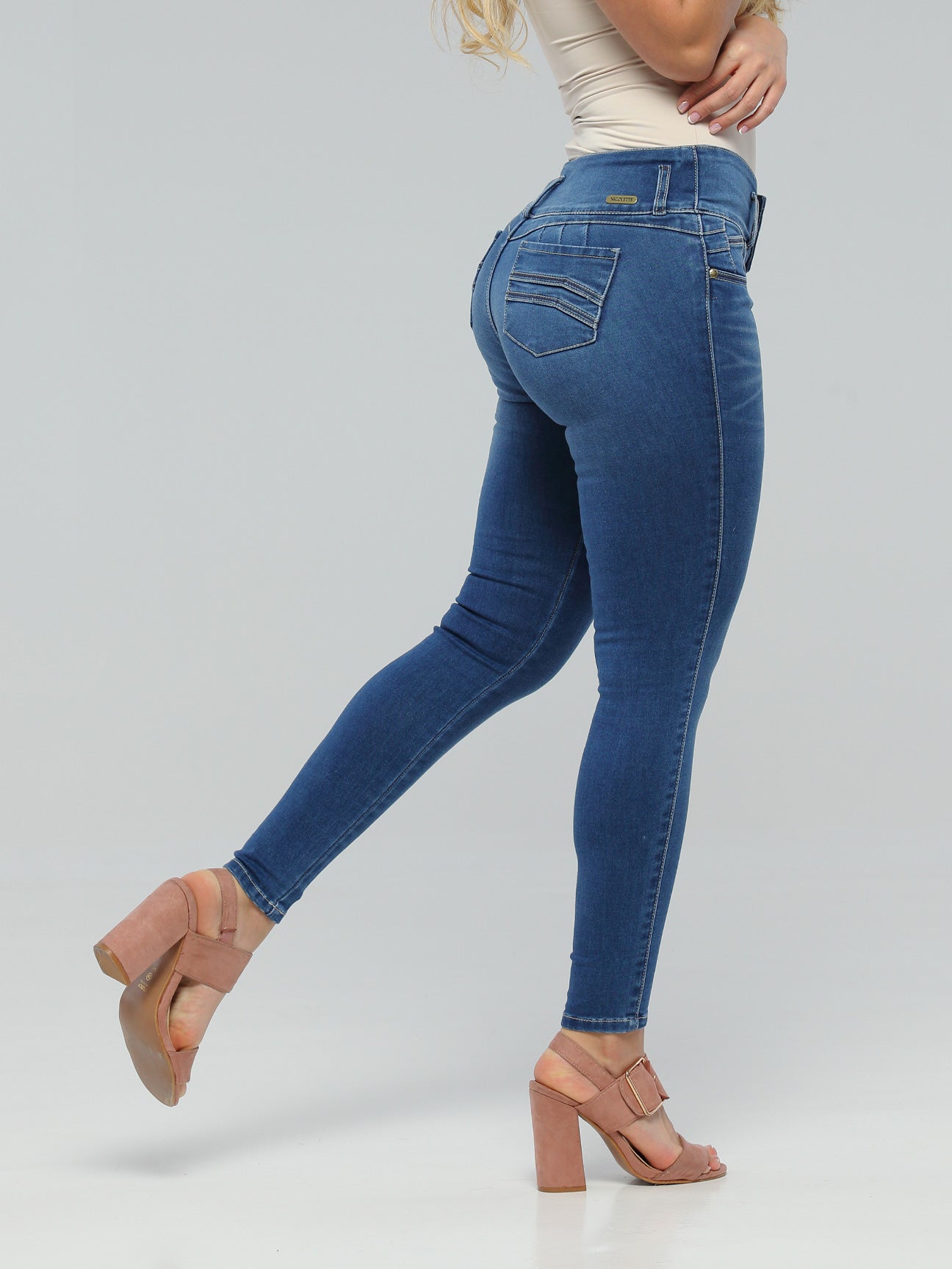 Camellia Butt Lift Jeans 14249