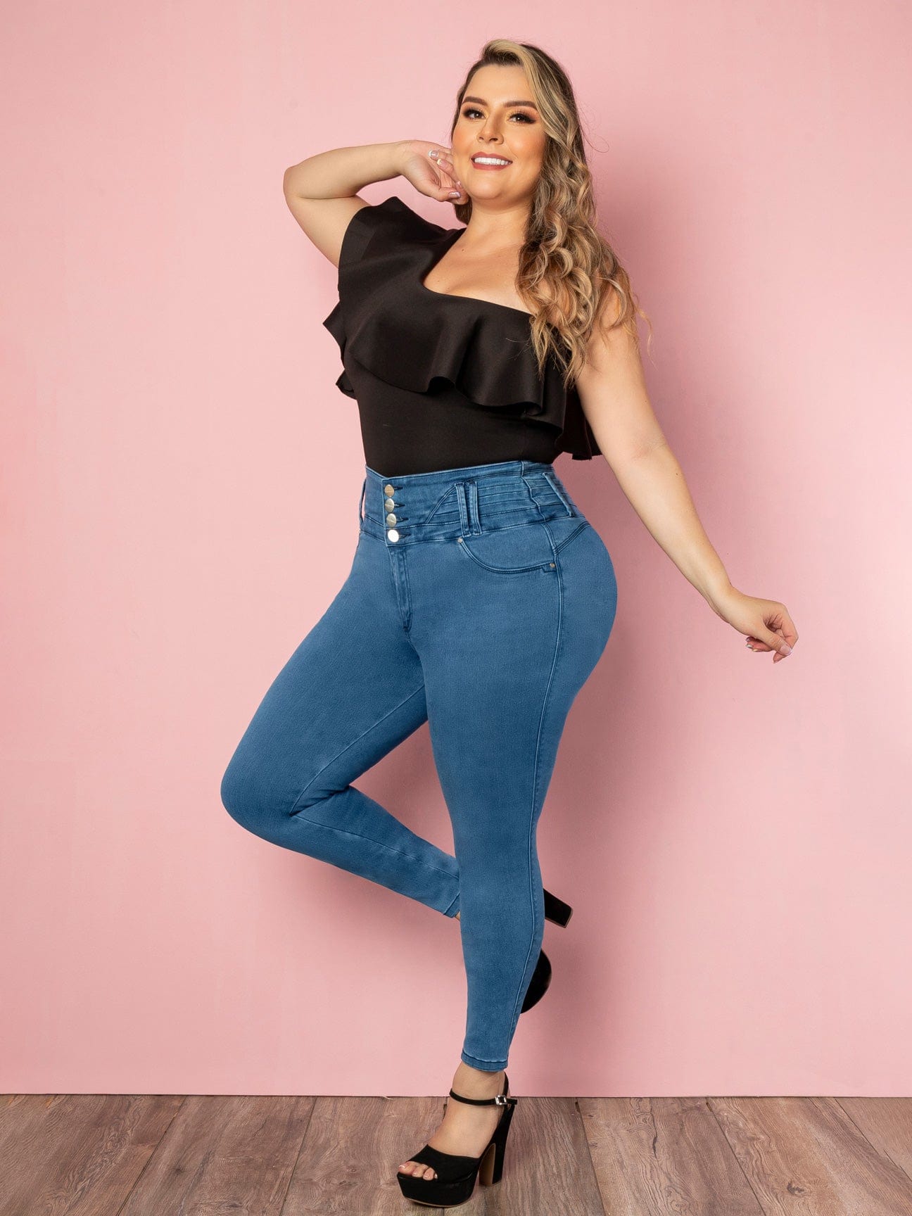 Can Cun Butt Lift Skin Tight Jeans with plus sized model front view.