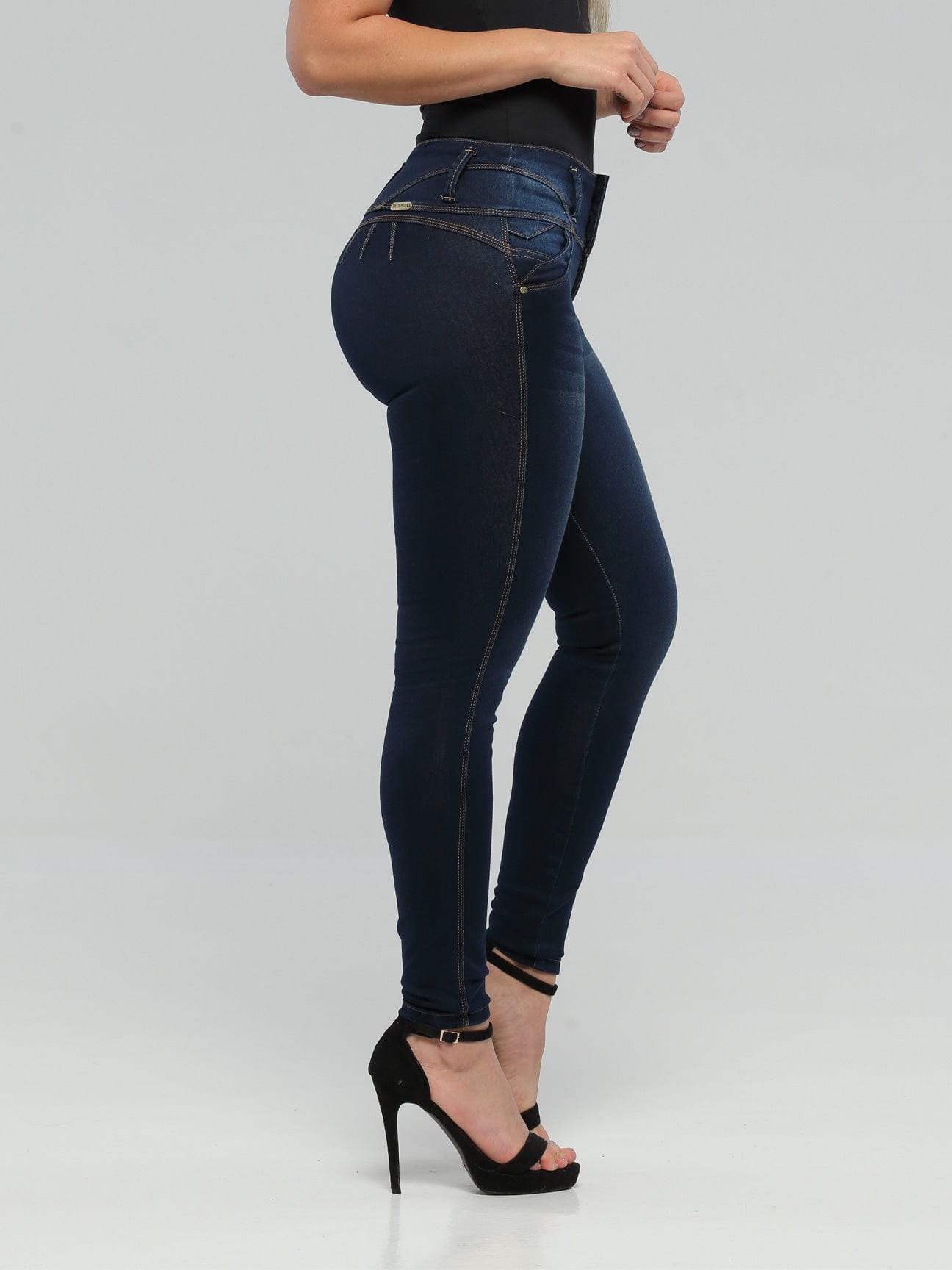 Poppy Butt Lift Jeans CB011