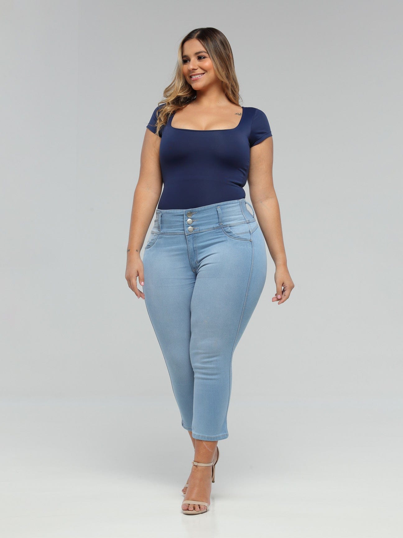 Ivy Butt Lift Cropped Jeans CB024